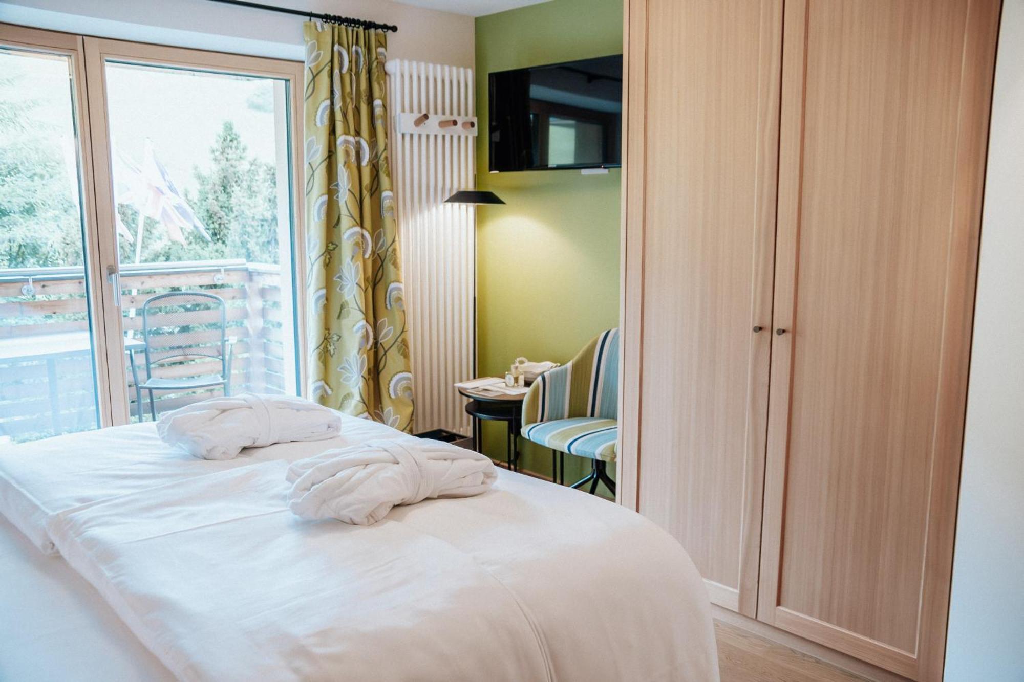 Hotel Goldener Berg Лех ам Алберг Екстериор снимка
