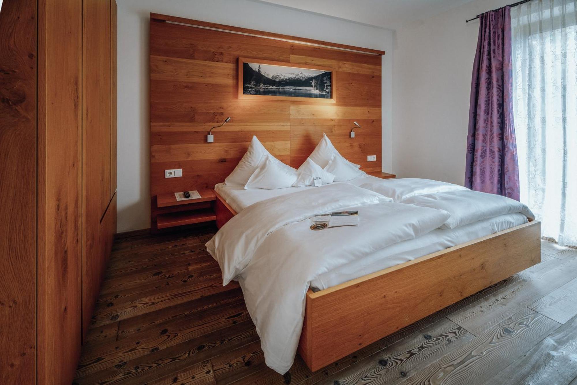 Hotel Goldener Berg Лех ам Алберг Екстериор снимка