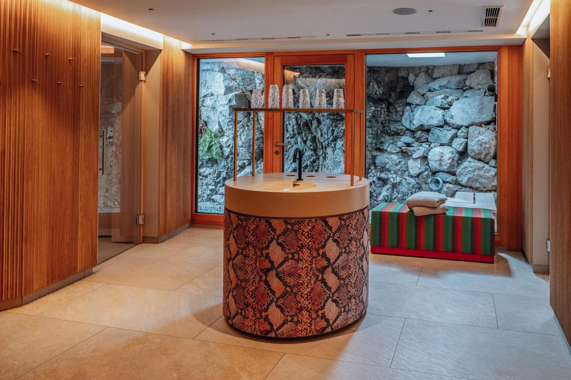 Hotel Goldener Berg Лех ам Алберг Екстериор снимка