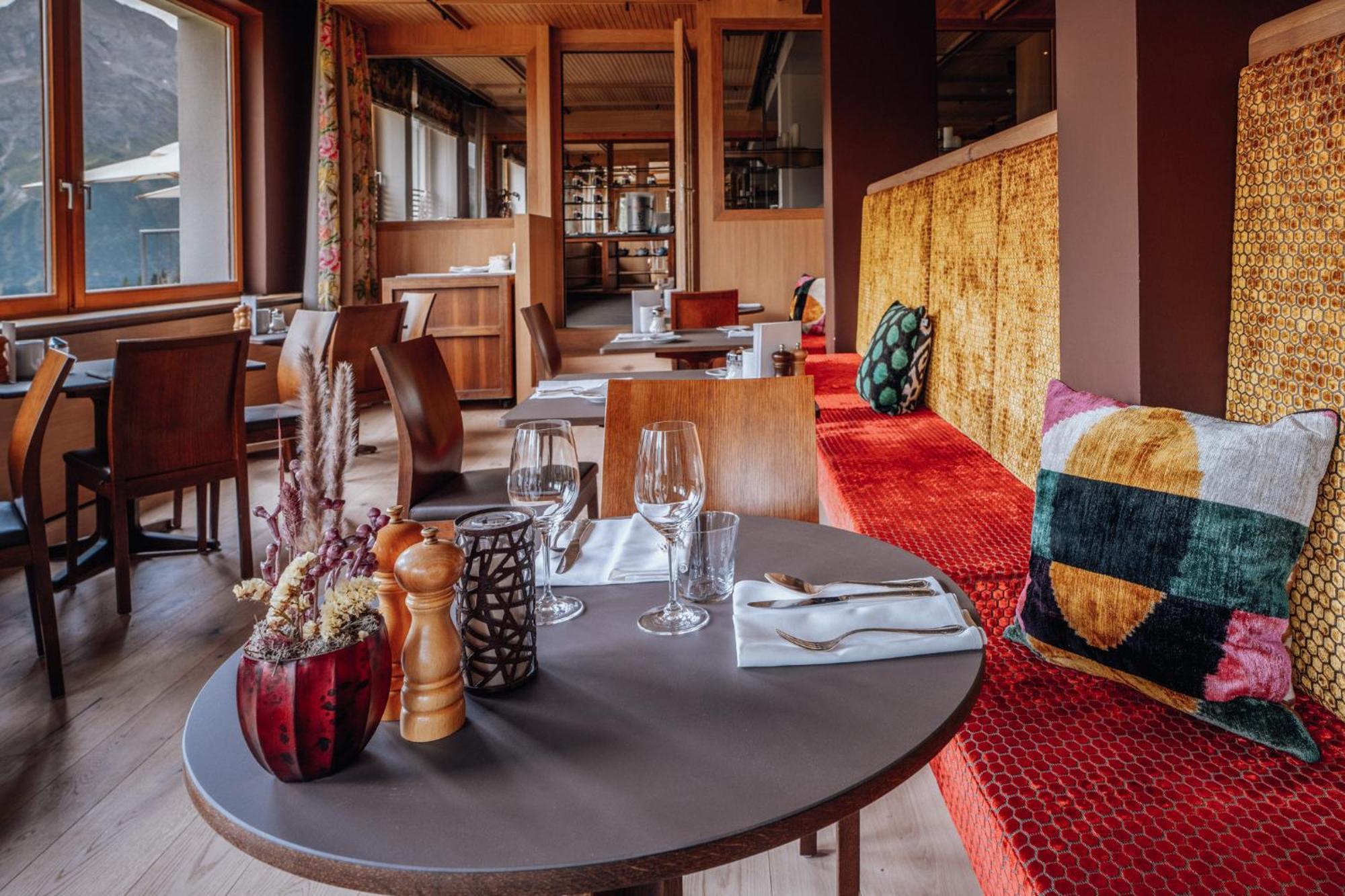 Hotel Goldener Berg Лех ам Алберг Екстериор снимка